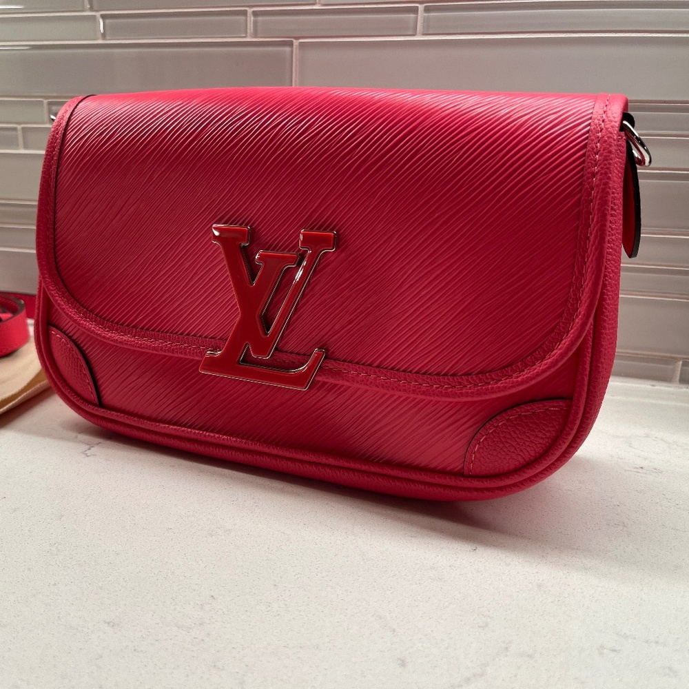 Louis Vuitton Buci Crossbody Bag Epi Leather - Picture 2 of 12